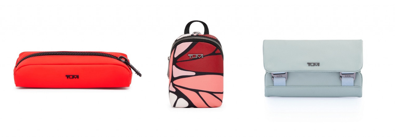 Kiri ke Kanan: TUMI+ Small Modular Pouch warna Blaze Red, TUMI+ Charm Pouch dan TUMI+ Small Organizer 
