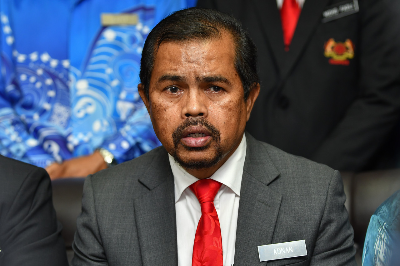 Adnan Mat - Gambar Bernama
