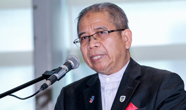 Dr Awang Sariyan