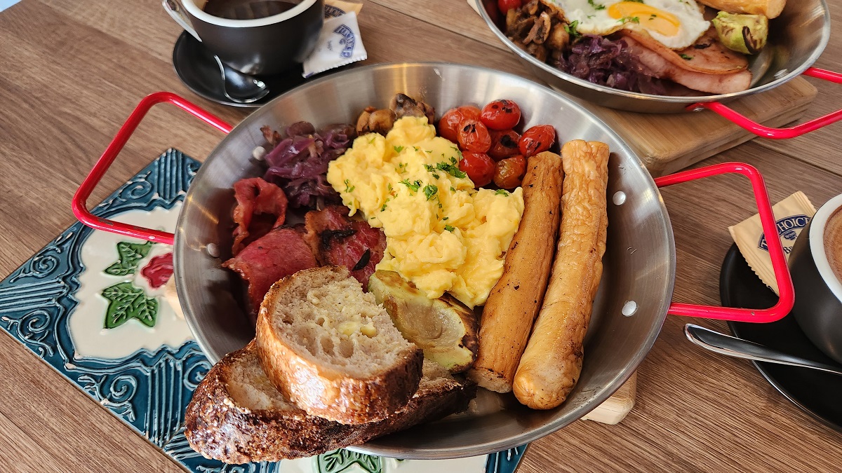Antara menu sarapan pagi di Wildseed Cafe