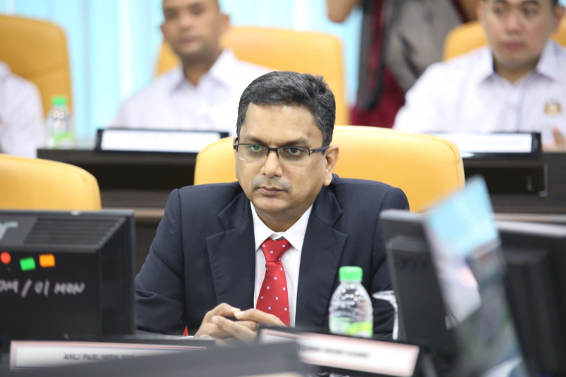 Santhara dikatakan memutuskan keluar BERSATU kerana merasakan masa depannya sebagai Ahli Parlimen bukan Bumiputera dalam parti terbabit semakin gelap. - Gambar fail