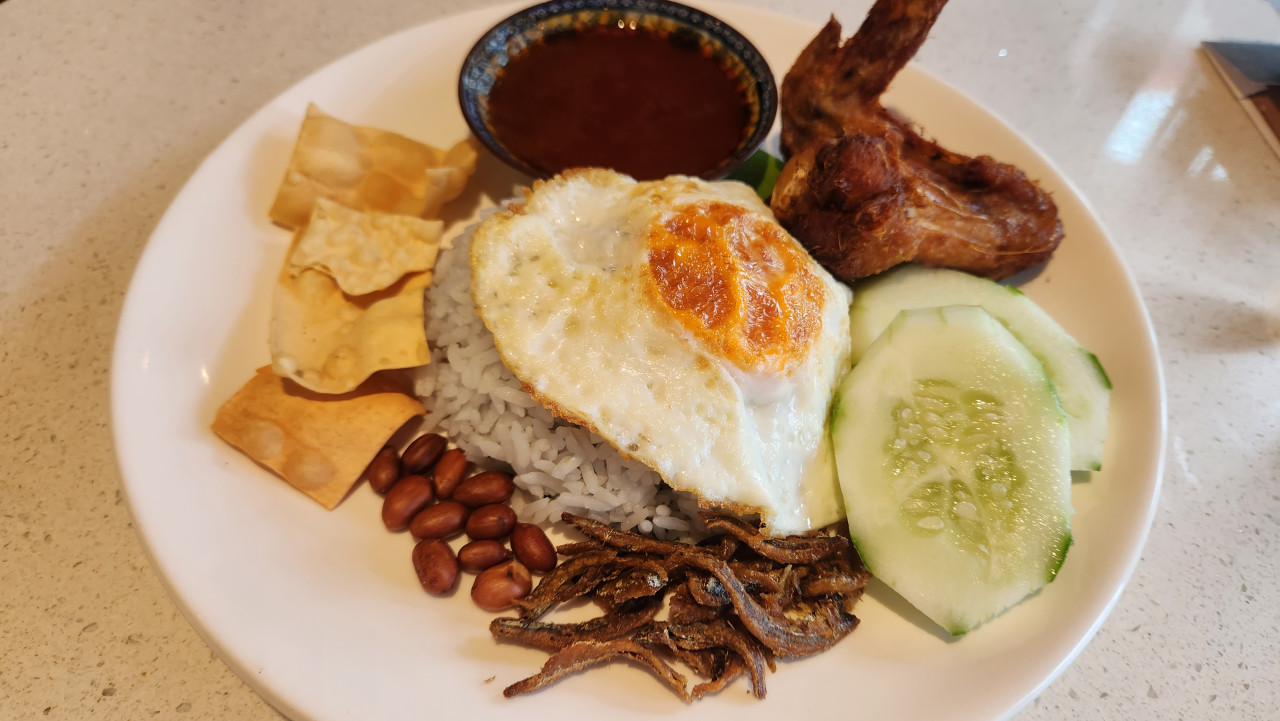 Set sarapan pagi jika tidak mahu keluar dari hotel