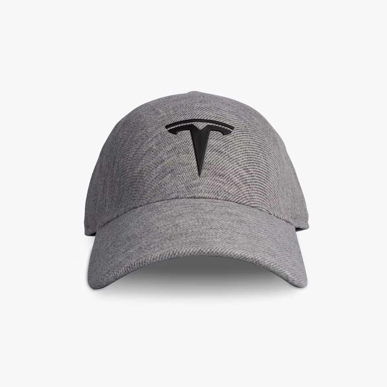 Topi berlogo Tesla
