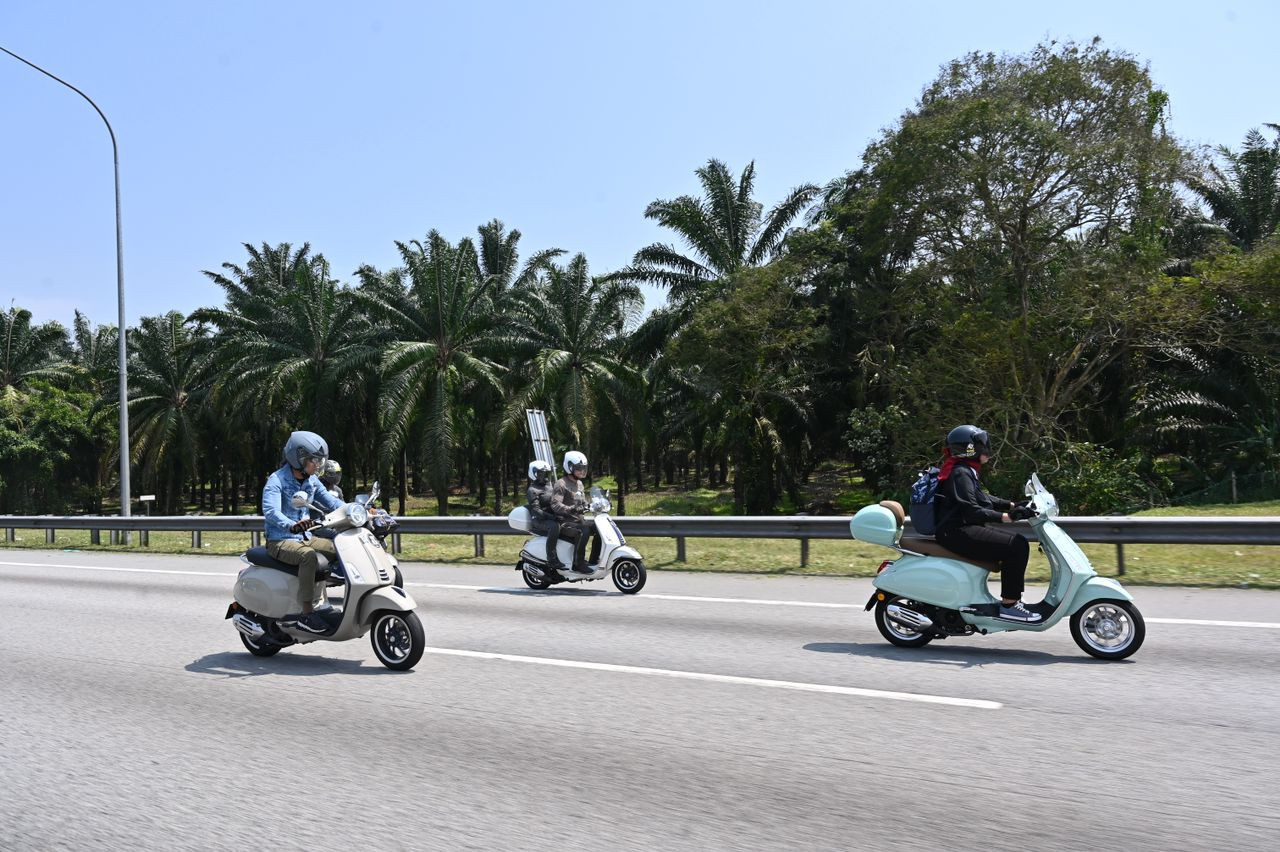 Seramai 200 penunggang Vespa dari Kedah, Ipoh, Penang, Kuala Lumpur, Selangor, Pantai timur, Seremban, Melaka dan Johor