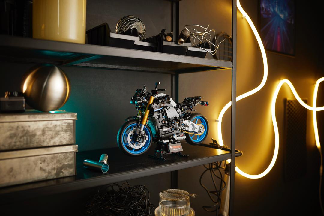 Lego Yamaha MT 10 mengambil kira setiap perincian terdapat pada motosikal sebenar - gambar Go Com PR