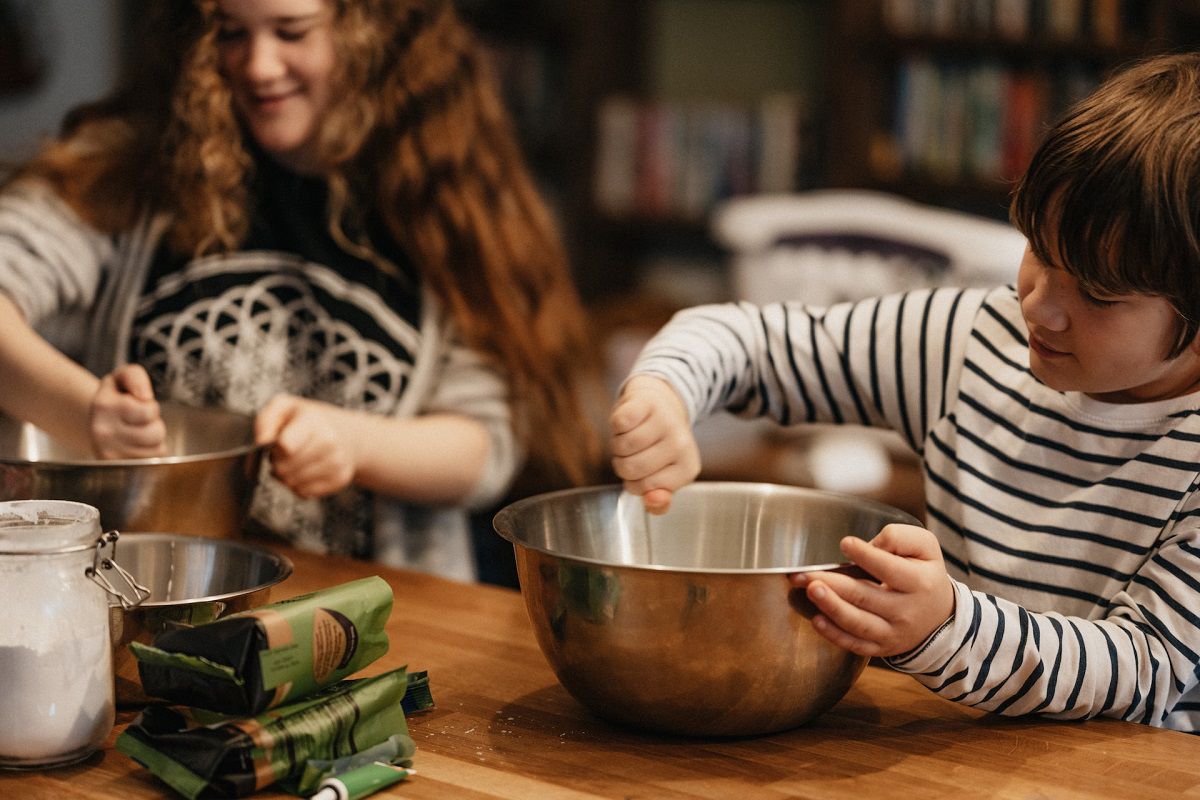 Memasak bersama insan tersayang membantu mengeratkan hubungan - gambar Unsplash