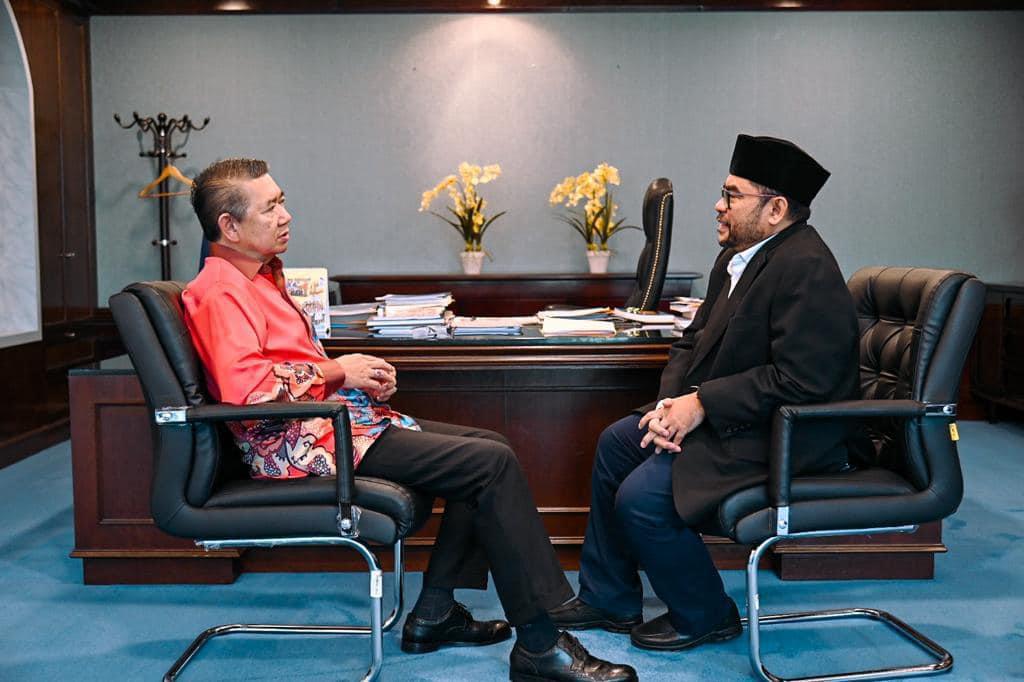 Kali akhir Mujahid bertemu Salahuddin adalah pada 20 Jun lalu - gambar Facebook
