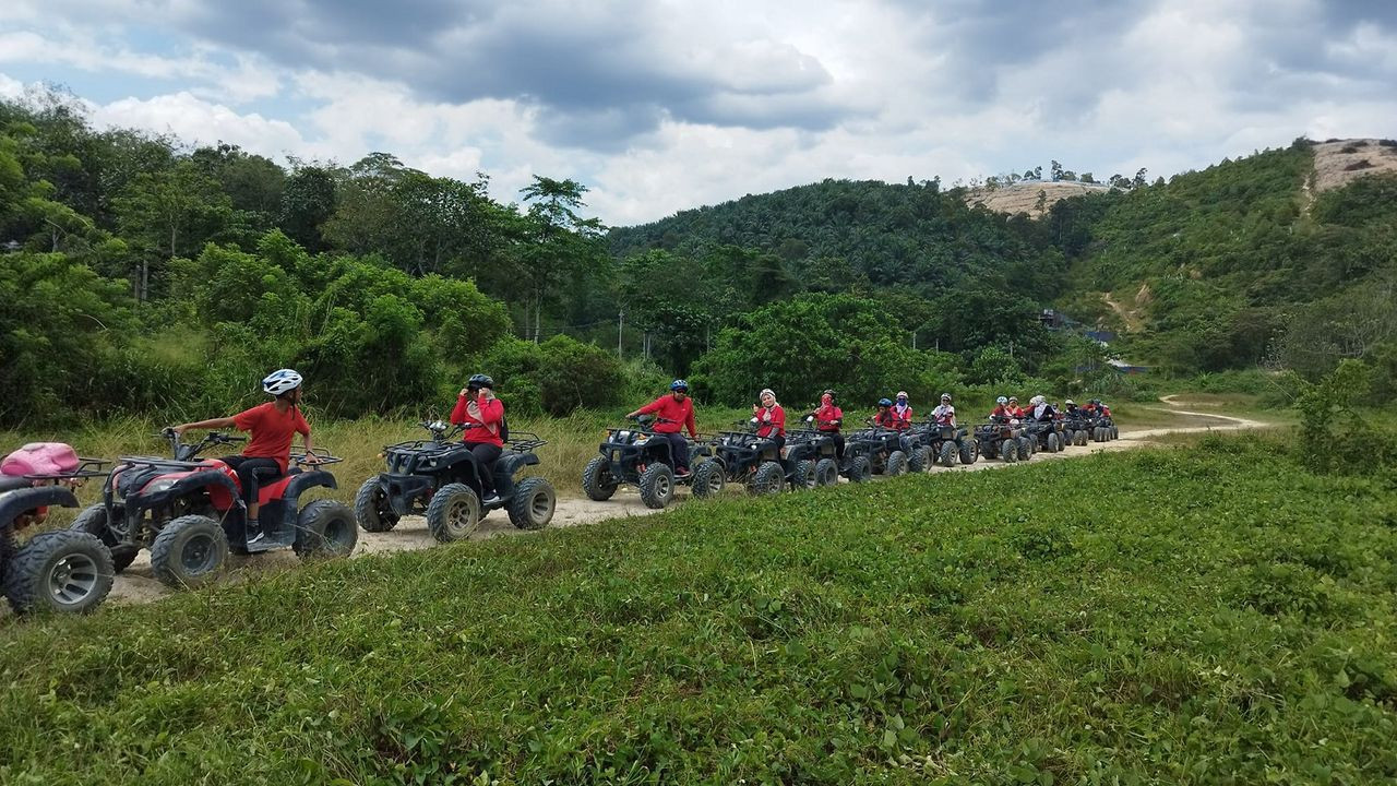 Taman ini menyediakan pakej mengikut pelbagai tahap kemahiran - Rinching ATV Adventure Park