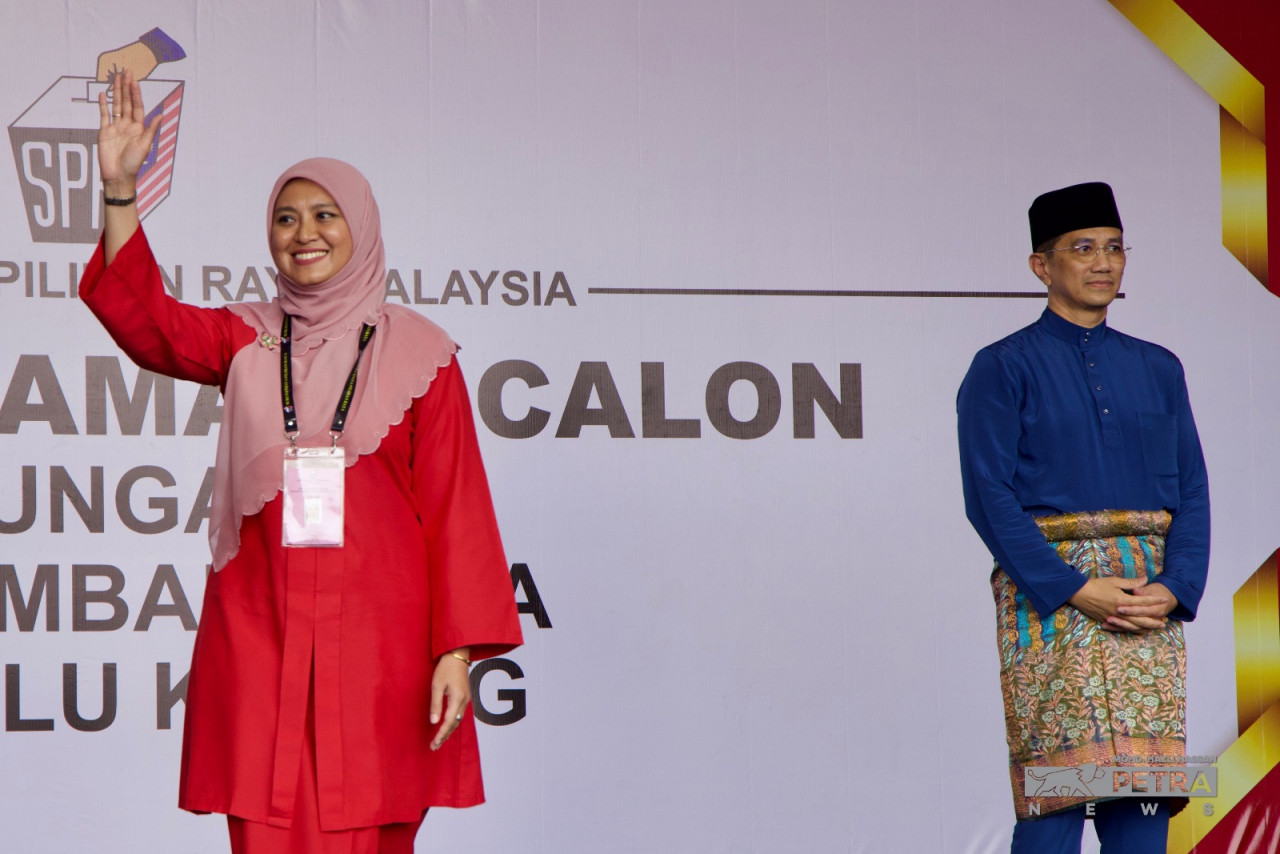 Juwairiya Zulkifli bakal dicabar bekas gurunya, Mohamed Azmin Ali di DUN Hulu Kelang - gambar Mohd Hazli Hassan