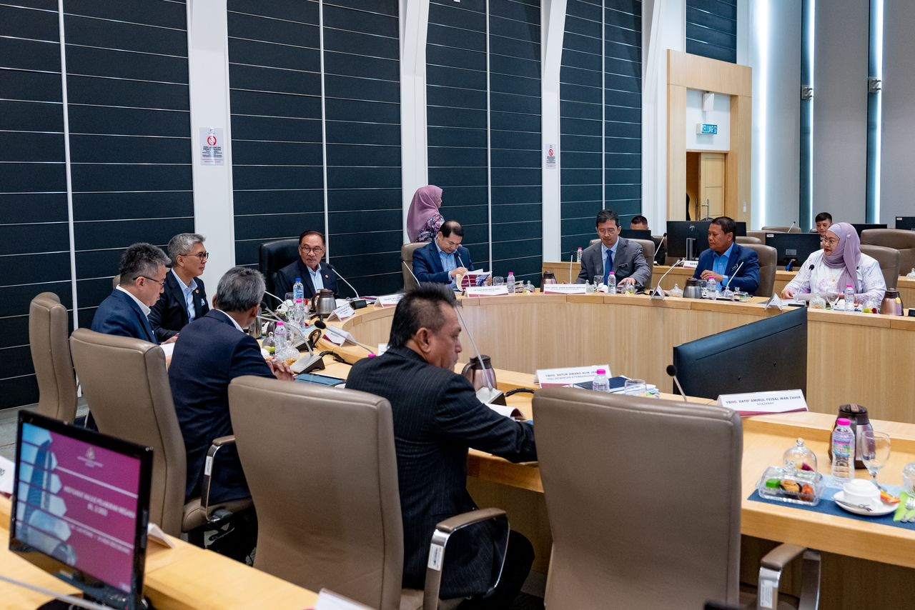 Perdana Menteri berkata, DDI yang strategik juga berpotensi untuk menarik lebih FDI - gambar PMO