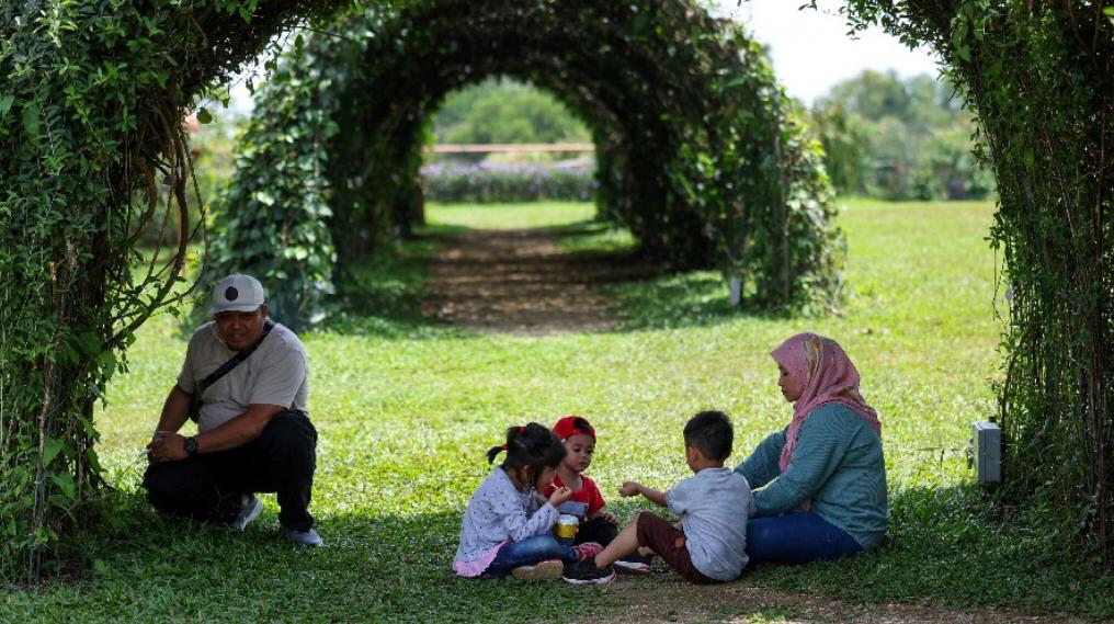 Ibu bapa perlu memantau kelakuan anak mereka supaya dapat mengesan lebih awal sebarang perubahan sikap yang ditunjukkan oleh si anak.