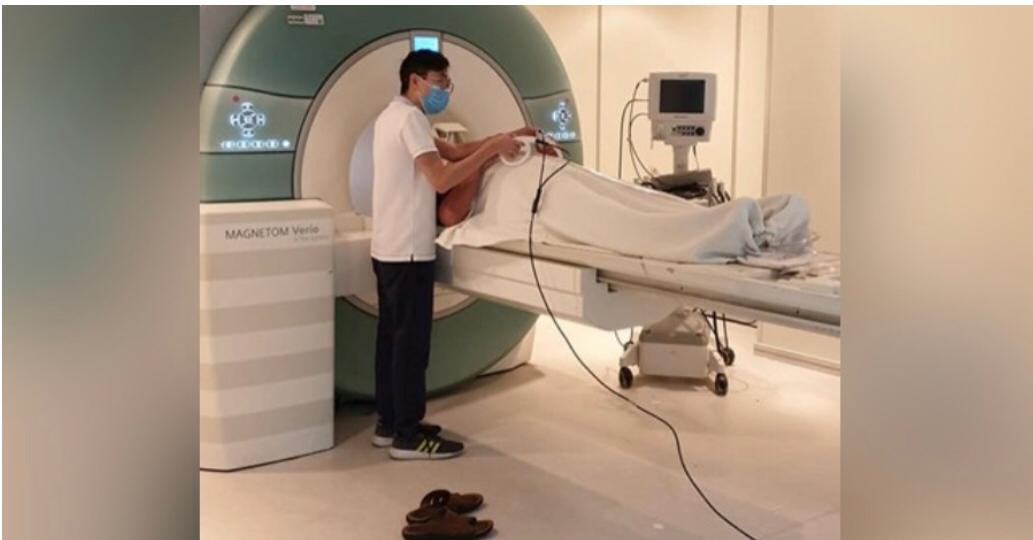 Sukarelawan diuji dengan beberapa set ujian termasuk menjawab soalan POMS serta perlu melalui FMRI bagi mengesan rangsangan aktiviti dalam otak.