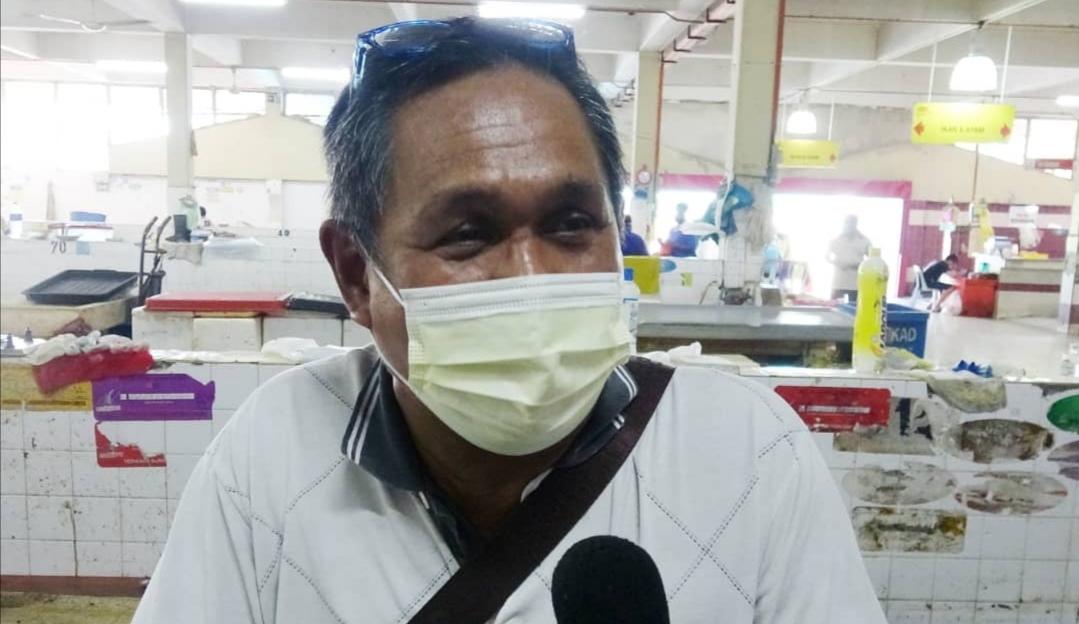 Peniaga ikan, Zahari Mohd Noor
