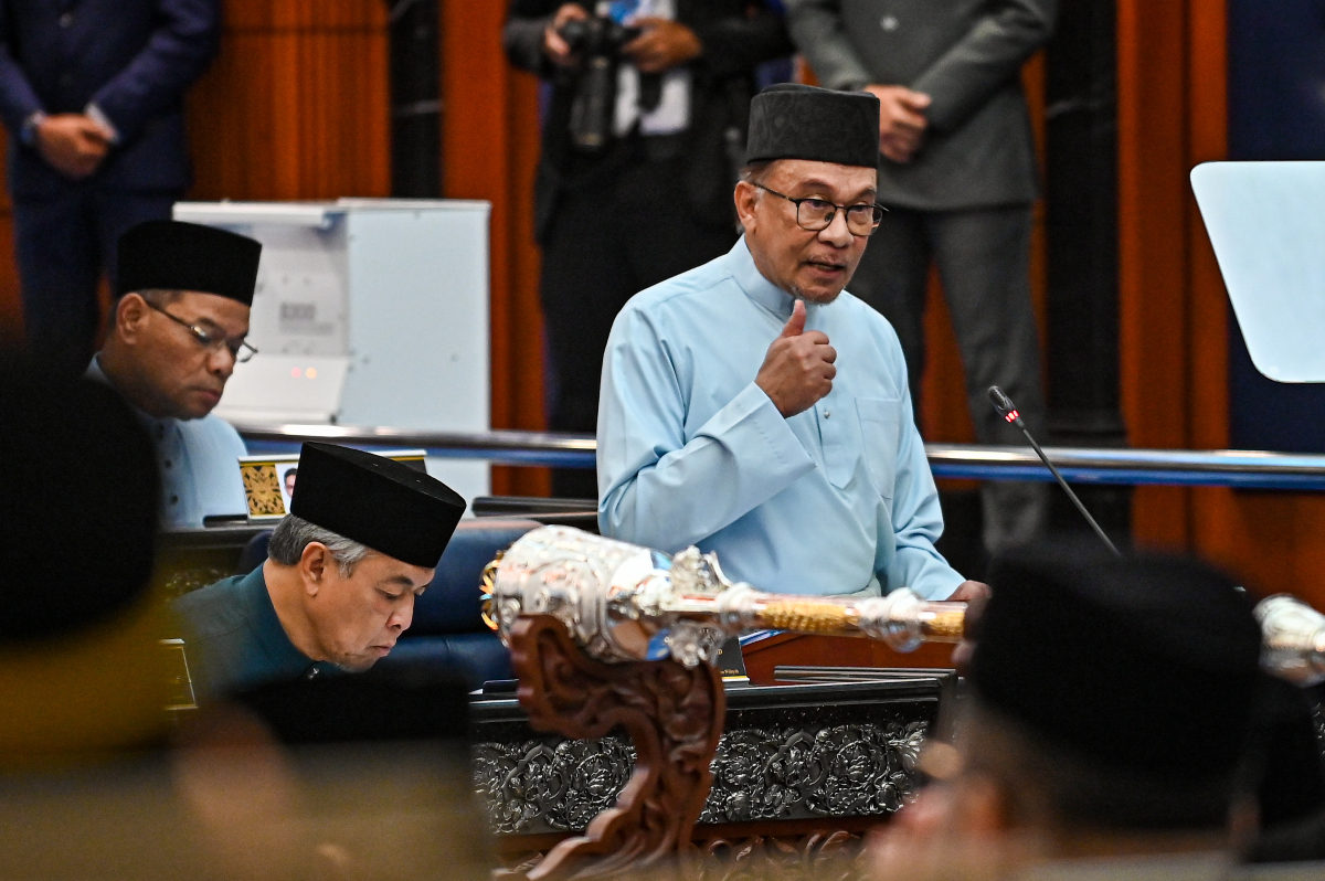 Anwar Ibrahim - Gambar dari Jabatan Penerangan