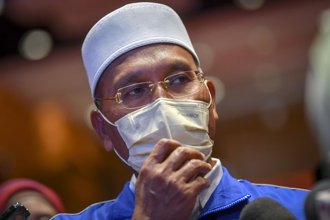 Idris Ahmad - Gambar fail