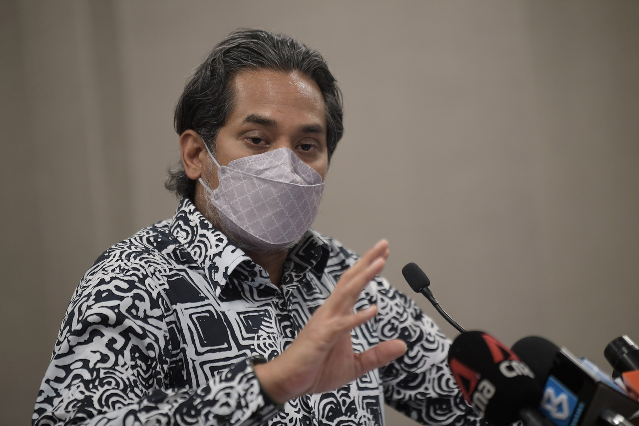 Khairy Jamaluddin antara yang dipecat.