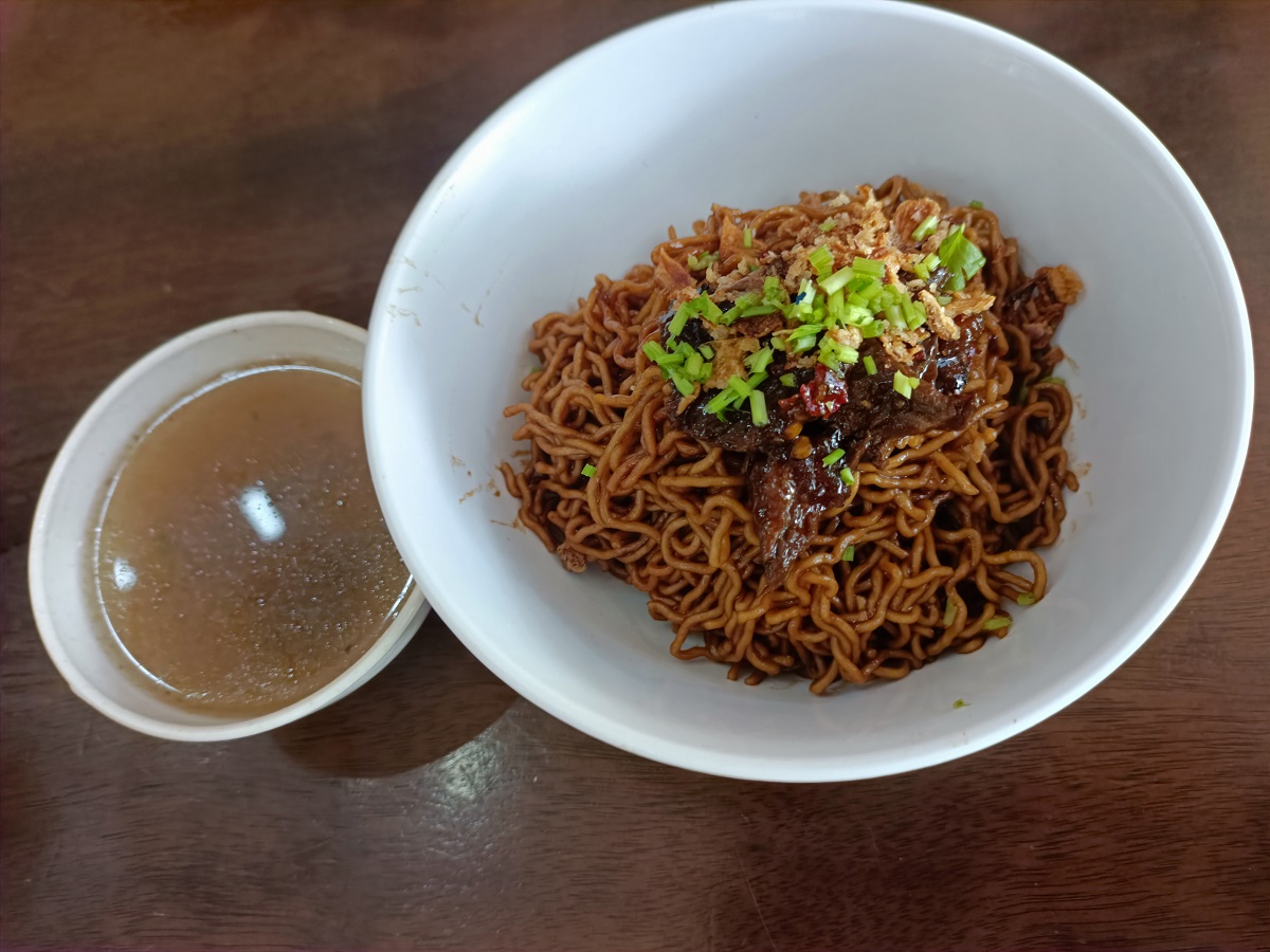 Mi kolok di Kornia’s Recipe juga tidak kurang hebatnya