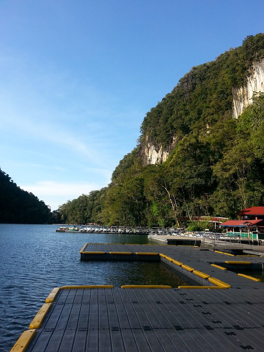 Tasik Dayang Bunting - Gambar oleh Rahayu MN