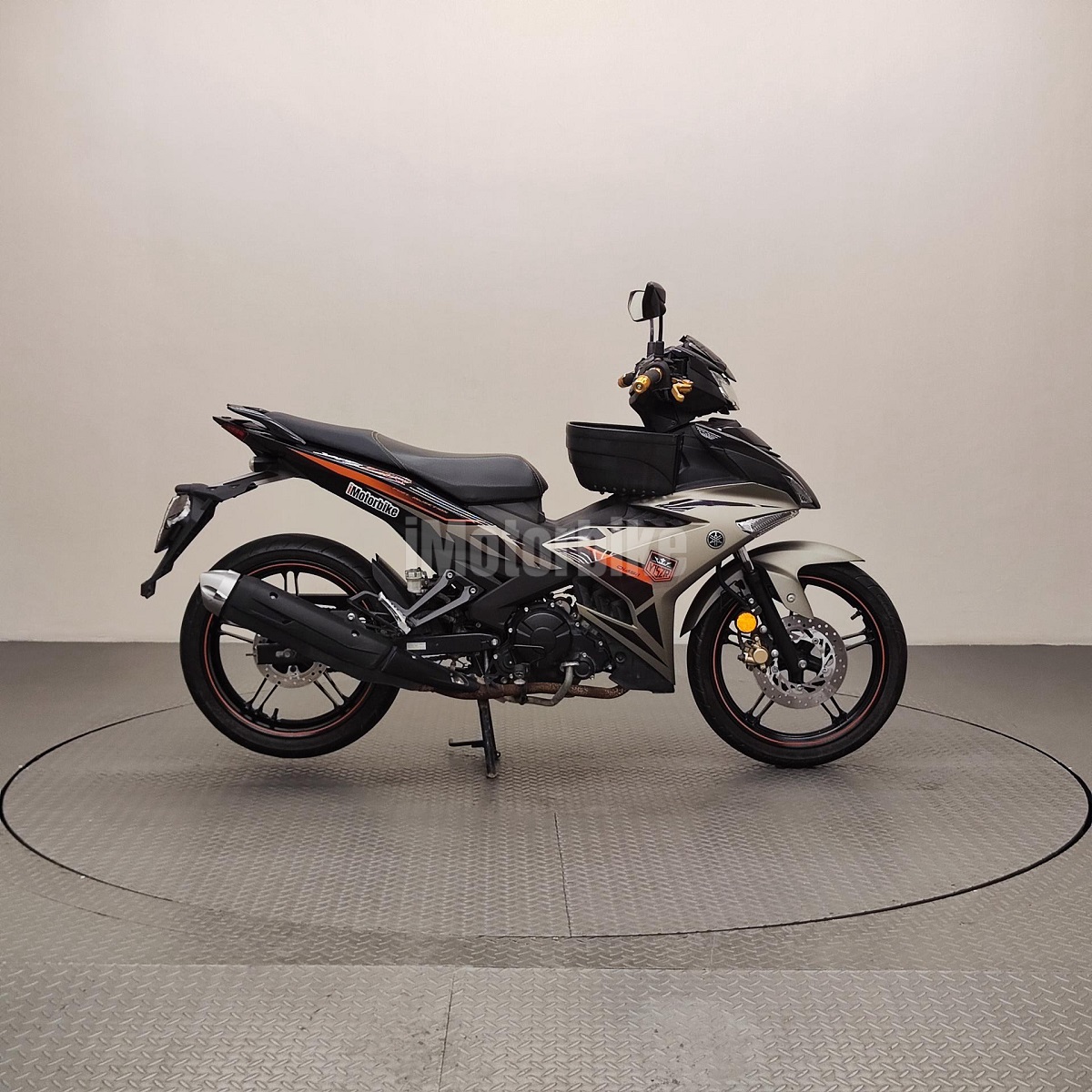 Yamaha Y15ZR 2