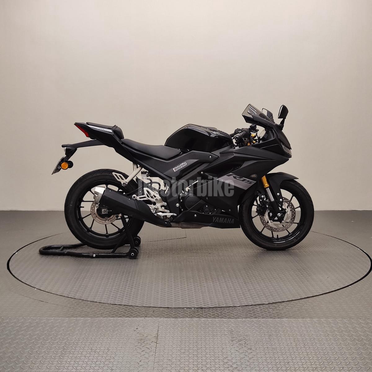 Yamaha YZF-R15 2