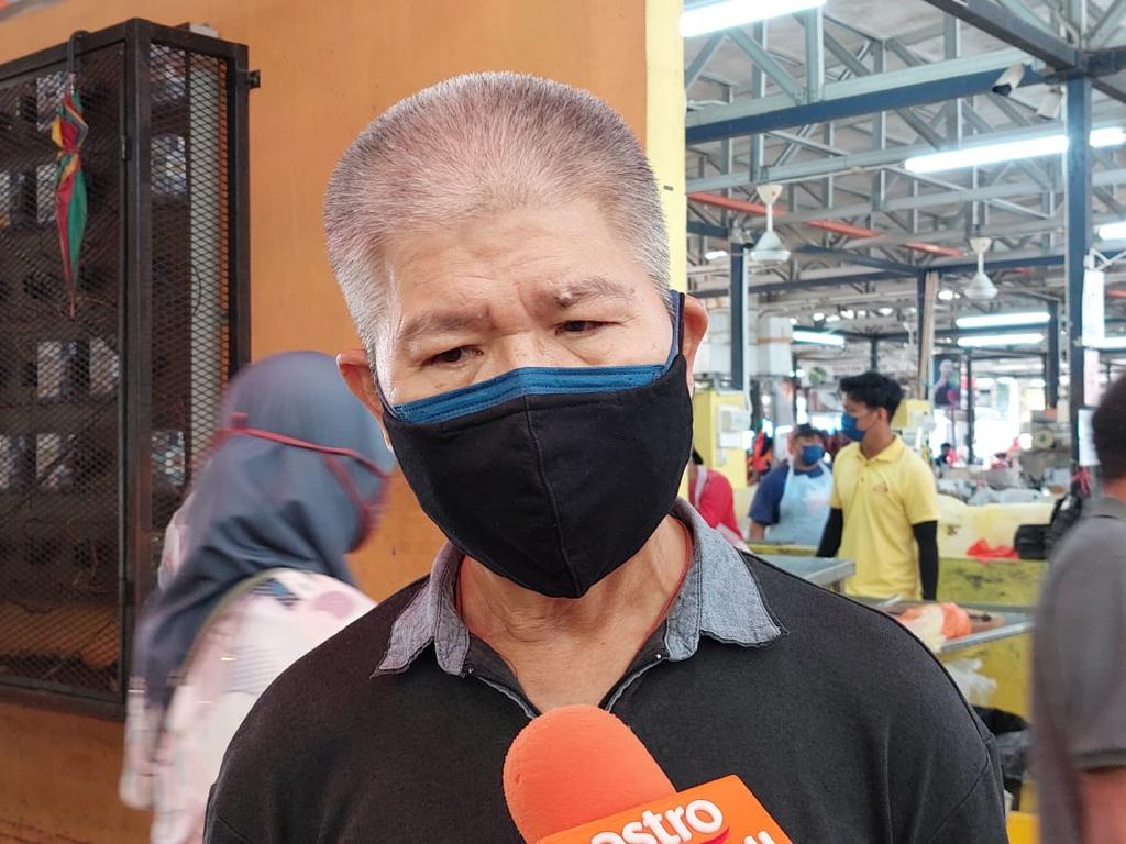 Peniaga ayam Ke Jok Kwee