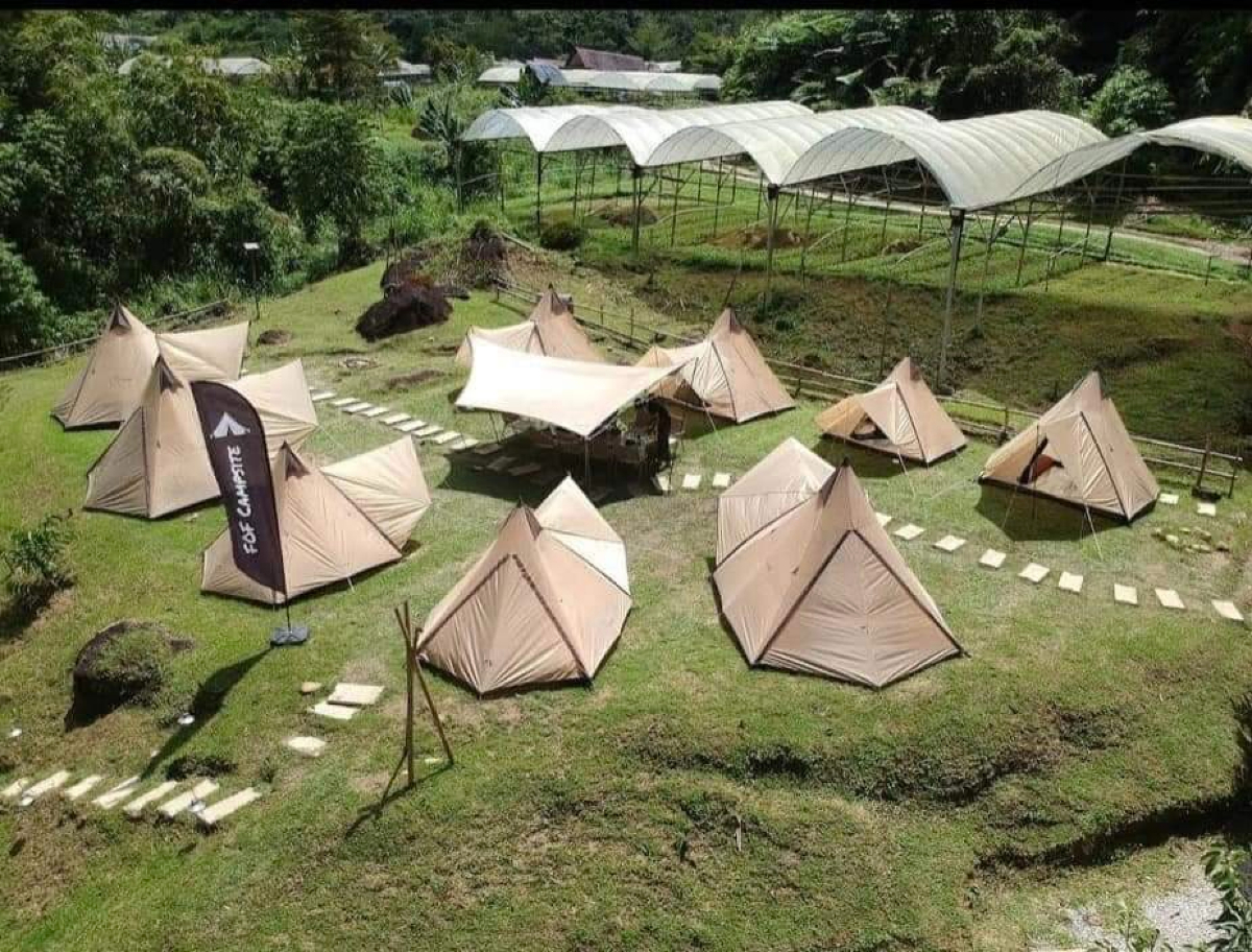 Tapak perkhemahan di Father Organic Farm.